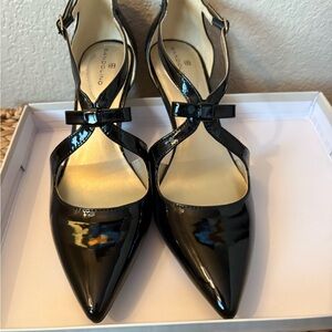 Bandolino Black Patent Heels with Bow